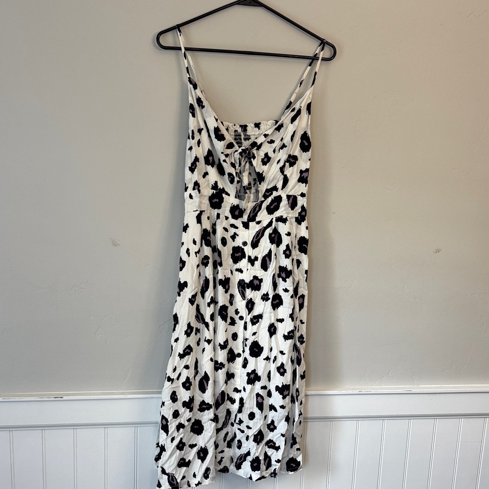 Amazon Black and White Patterned Midi Dress